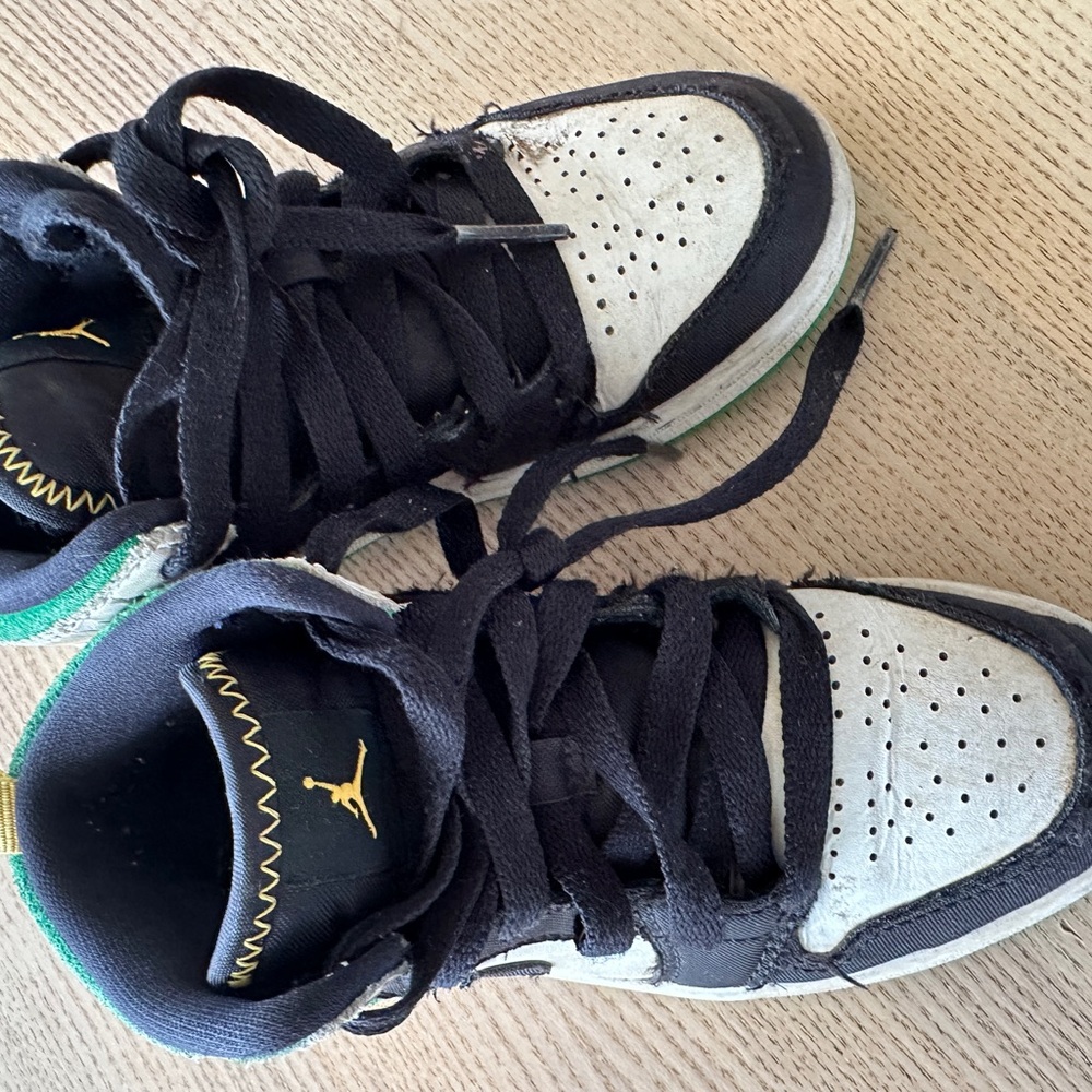 Nike Kids yellow/green Air Jordans